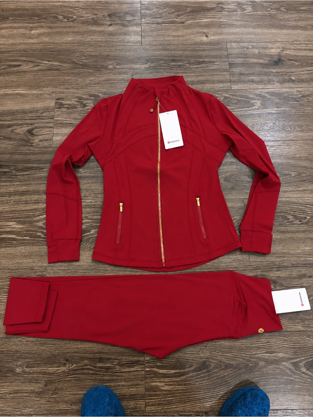 🍷 Burgundy Lululemon Nulu Define Jacket Gold & Align Pant 25” Set multiple sizes - Picture 2 of 10